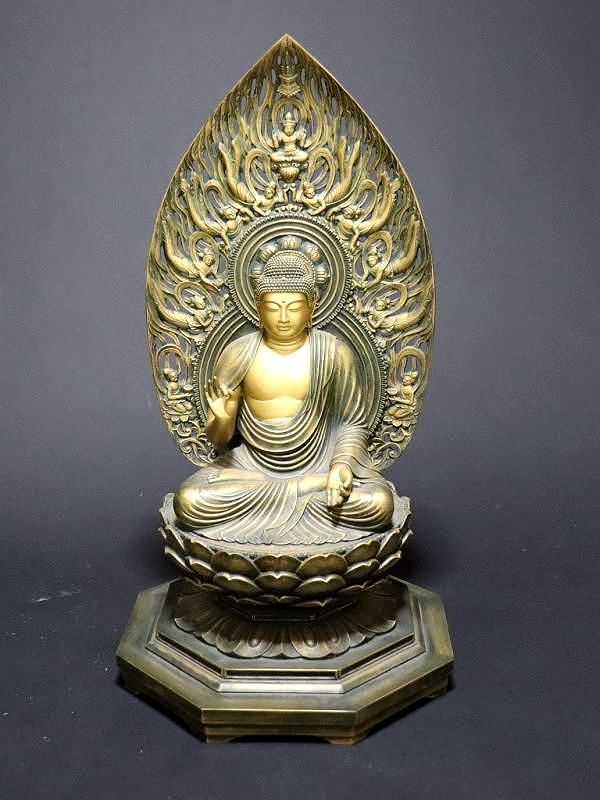 仏像 松久宗琳作 銅製阿弥陀如来坐像 買取価格：200,000円