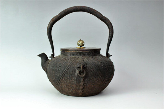 光玉堂造 芝了善寺 旧蔵品 斑朱銅蓋鉄瓶