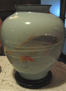 七宝焼 盛り上げ双鯉図花瓶