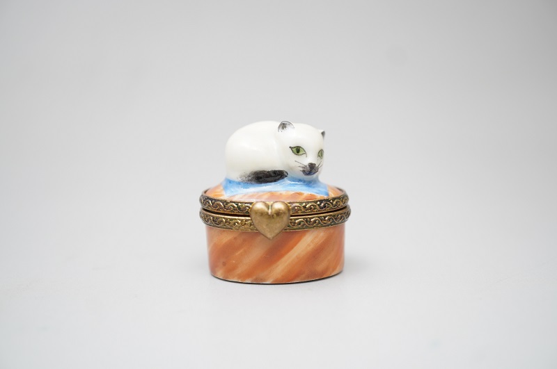 リモージュボックス 小さな猫 Peint main 買取価格：3,000円