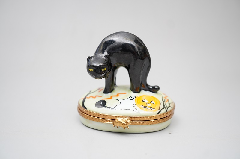 リモージュボックス ハロウィンの黒猫 Peint main 買取価格：5,000円