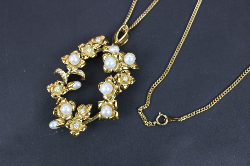 宝石 9ピース真珠のデザインダイヤペンダントネックレス