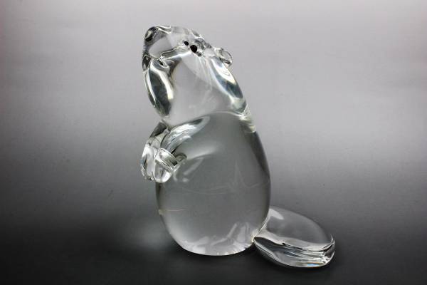 スチューベン製ネズミのガラス置物
