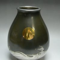 日の出に波紋様 金銀象嵌 銀製花瓶
