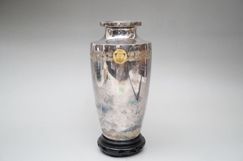 銀製花瓶 高松宮家下賜品 純銀三越製 約569.0g 
