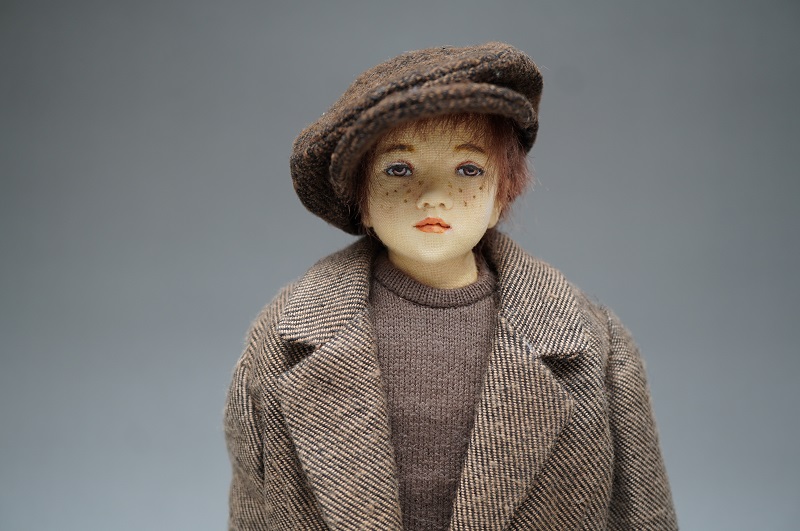 小林美枝子 創作人形 大きなジャケットを着た子供